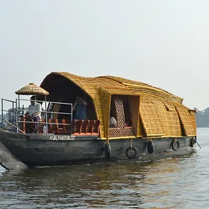 Thara's Houseboat Alappuzha